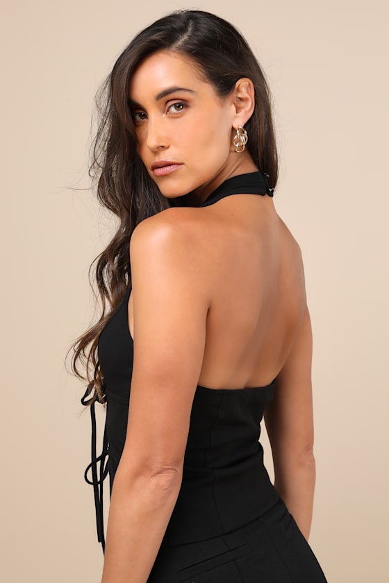 Lulus Chelsa Black Seamed Tie-front Halter Top In Black
