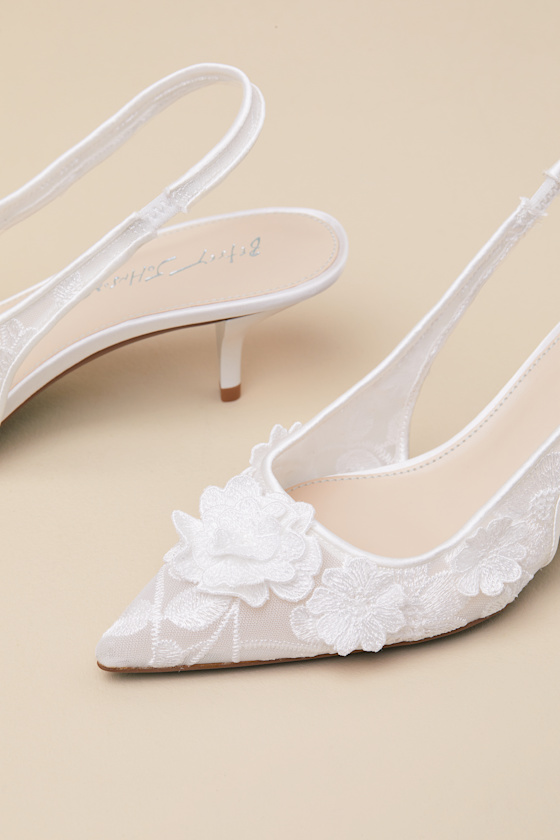 Betsey Johnson Sb-dian Ivory 3d Floral Pointed-toe Slingback Pumps In Ivory