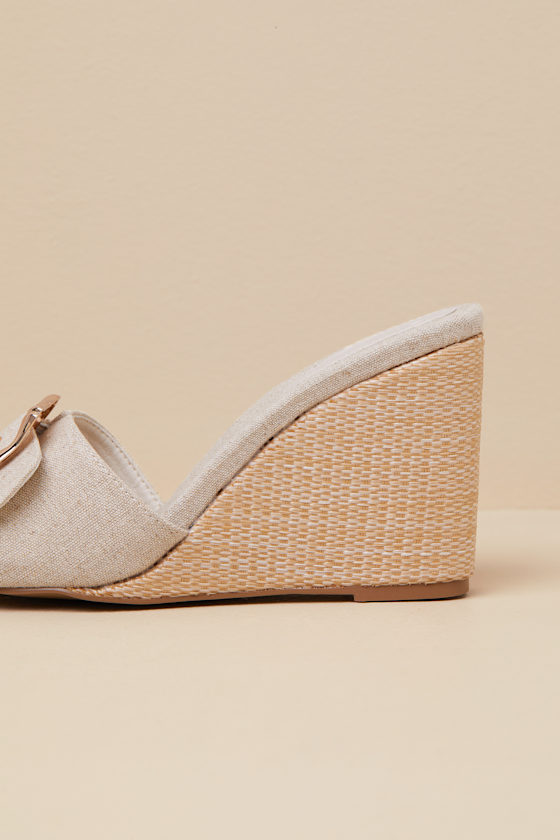 Billini Giavanna Wheat Linen Raffia Buckle Wedge Sandals In Beige