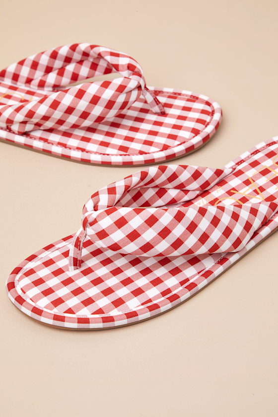 Beach By Matisse Gidget Red Gingham Flat Thong Sandals In Red