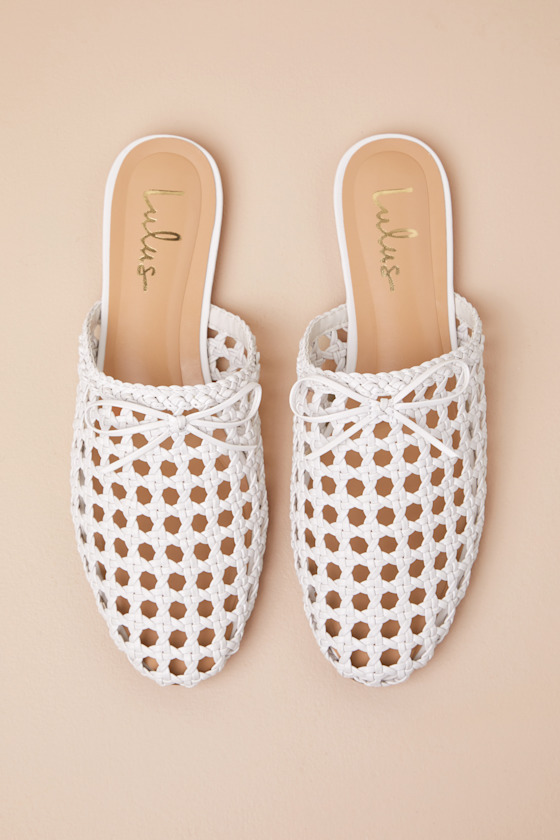 Lulus Alexine White Woven Raffia Flat Slides In White