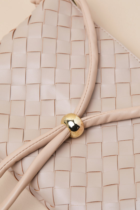 Billini Kacey Taupe Woven Wristlet Bag In Taupe