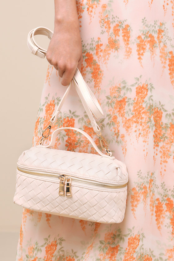 Lulus Elandra Ivory Woven Pouch Bag In Ivory