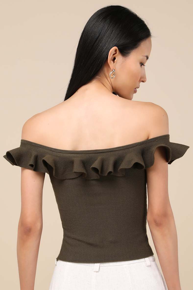 Eilonwy Olive Ribbed Knit Ruffled Top