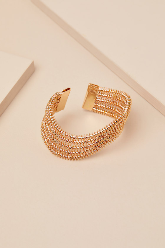 LULUS CHIC MOTIVATION GOLD WAVY LAYERED CUFF BRACELET