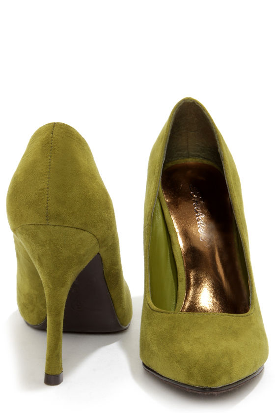 Holly 41 Military Green Pointed Pumps