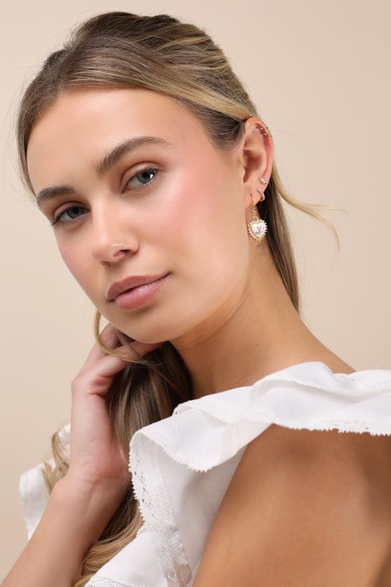 LULUS COMPLETELY LOVELY 14KT GOLD VINTAGE HEART EARRINGS