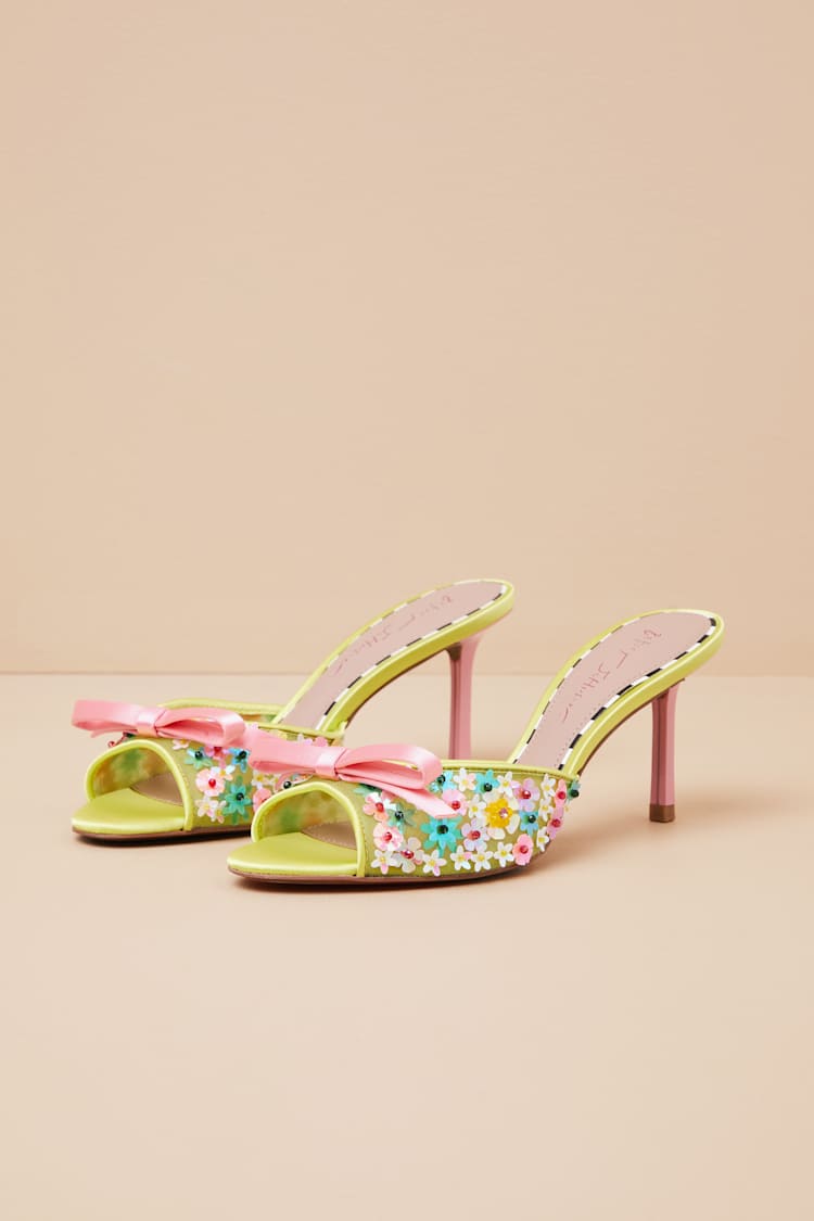 Cute Dresses, Tops, Shoes & Clothing for Women
