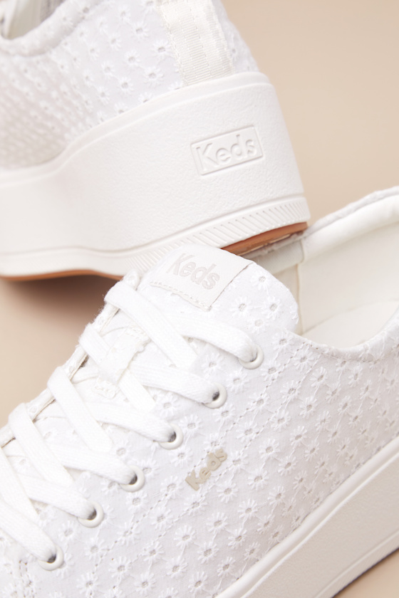 Skyler Daisy Snow White Eyelet Embroidered Platform Sneakers 3