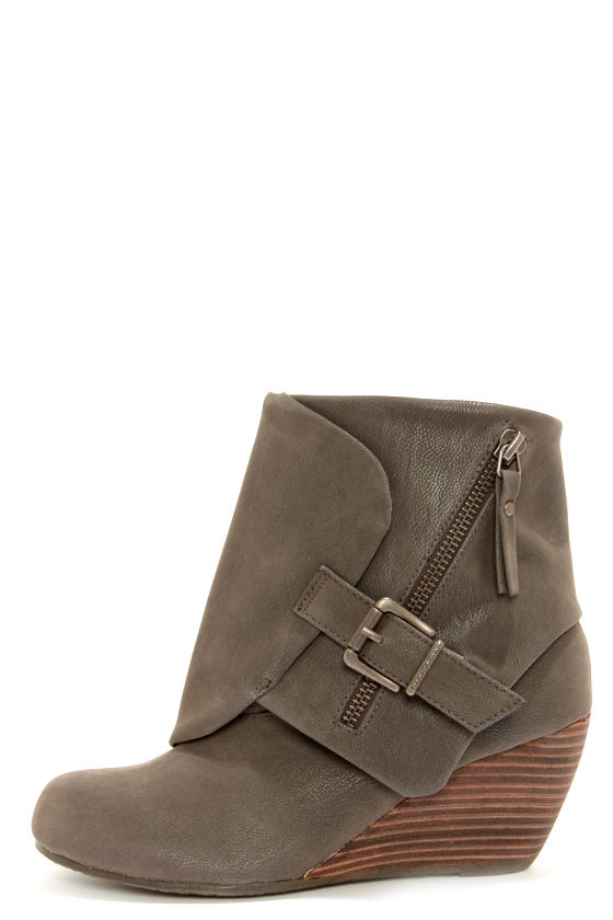 blowfish wedge booties