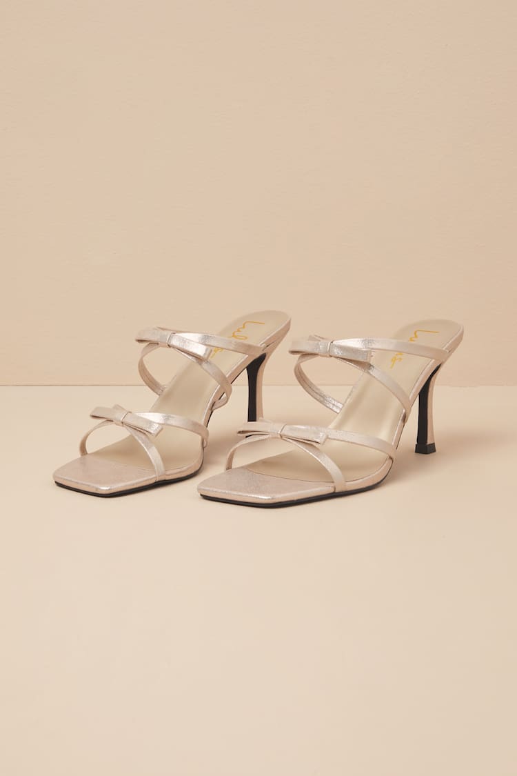 Cute Dresses, Tops, Shoes & Clothing for Women
