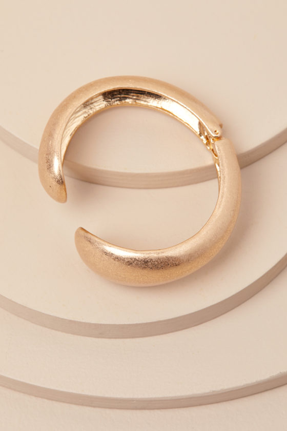 LULUS TAINA GOLD CHUNKY TAPERED CUFF BRACELET