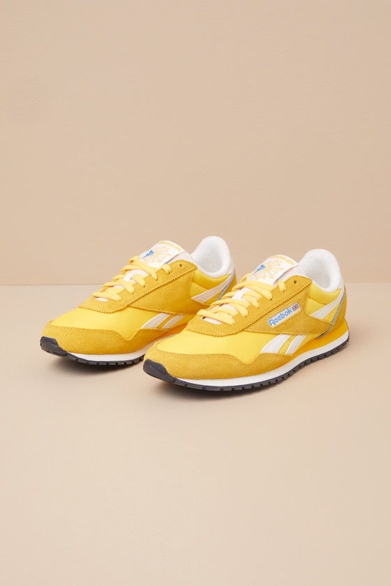 Reebok Classic AZ - Golden Haze Lace-Up Sneakers - Suede Sneakers