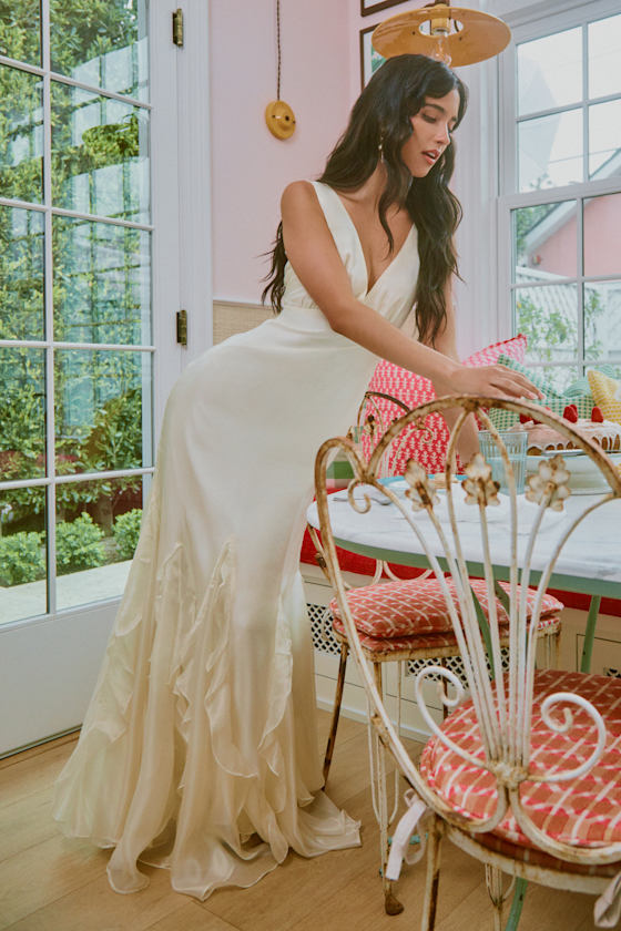 Lulus Deluca Ivory Sleeveless Ruffled Maxi Dress