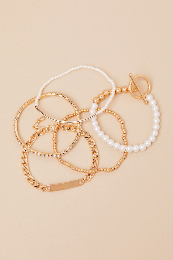 Lulus Exclusive Shine Gold And White Five-piece Bracelet Set In Gold And White
