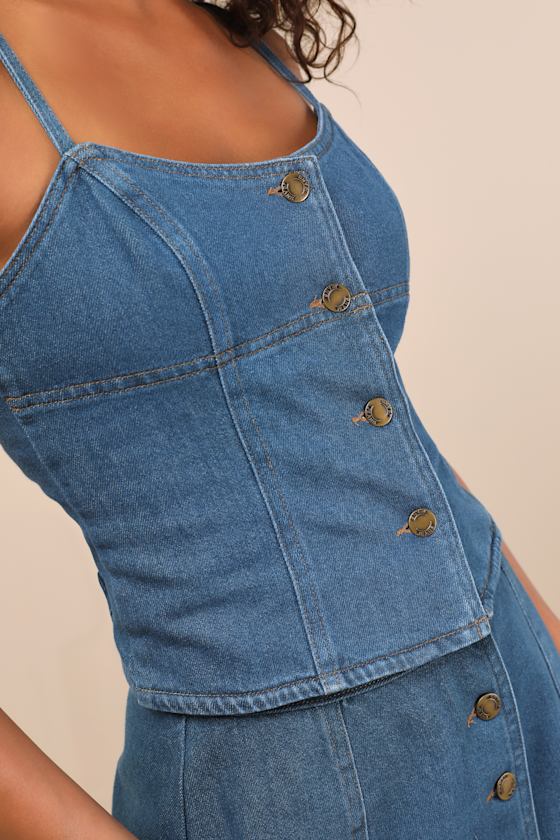 LULUS KAMILE BLUE CHAMBRAY BUTTON-FRONT TANK TOP