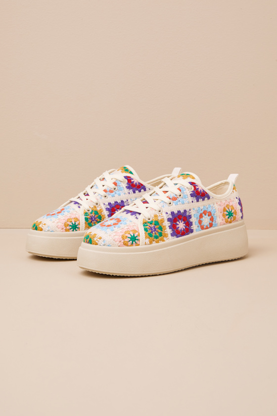 Dirty Laundry Rambling Crochet Platform Sneaker In Pink