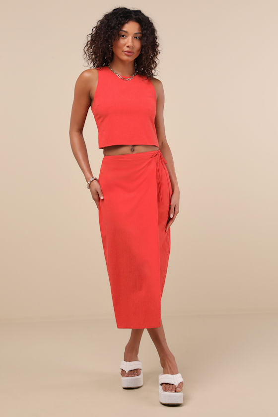 LULUS AUBIN RED TIE-BACK SLEEVELESS CROP TOP