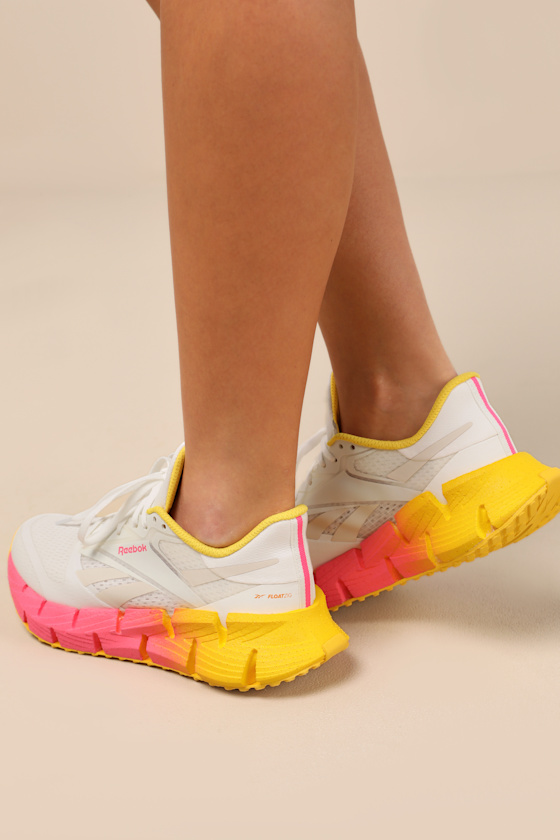 Reebok Floatzig 1 Chalk And Atomic Pink Mesh Sneakers In White
