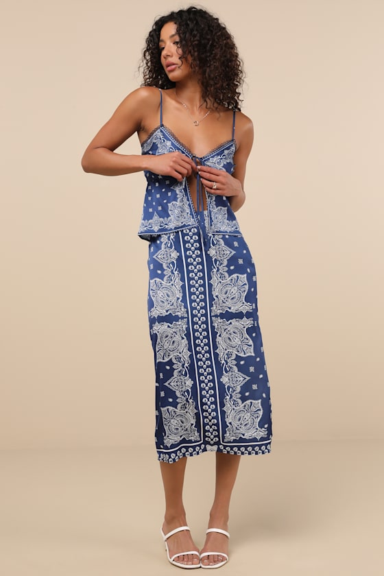LULUS CALYPSO BLUE BANDANA PRINT TIE-FRONT CAMI TOP