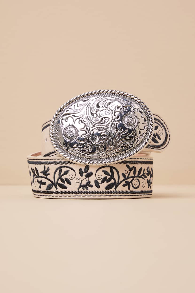 Cream Beige Floral Embroidered Western Belt  - Cowgirl Core Stagecoach Festival Vintage Western Style Cowboy Floral Embroidered Beige Belt  main image 4