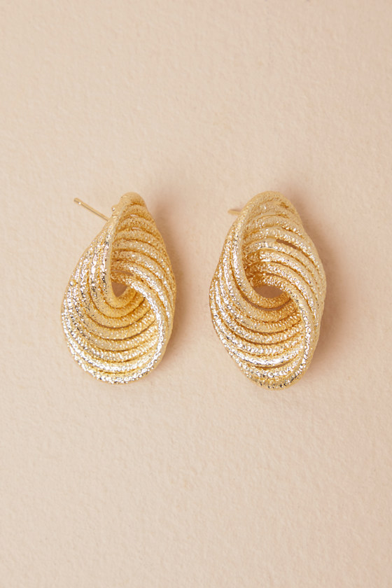 LULUS KLASINA SPARKLY GOLD TWISTED LAYERED EARRINGS