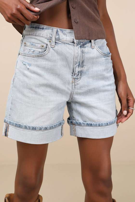 DAZE DENIM EASY RIDER LIGHT WASH DENIM CUFFED SHORTS