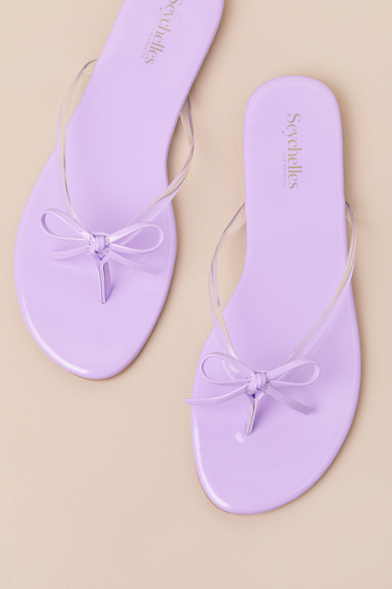 SEYCHELLES WISH LIST II LAVENDER PATENT BOW THONG SANDALS
