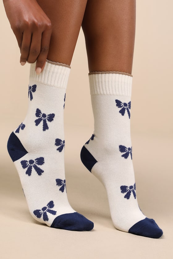 Boucle Bow Ivory and Navy Crew Socks 3