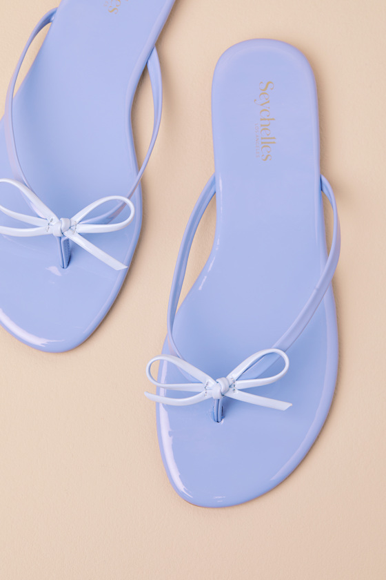SEYCHELLES WISH LIST LIGHT BLUE PATENT BOW THONG SANDALS