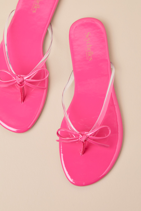 SEYCHELLES WISH LIST II FUCHSIA PATENT BOW THONG SANDALS
