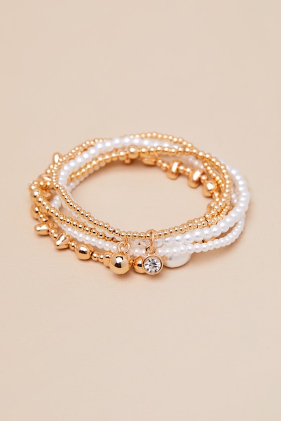 Lulus Giginna Gold And White Beaded Five-piece Bracelet Set