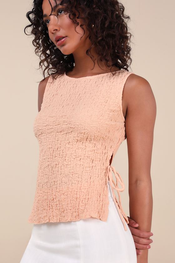 Bizzy Peach Textured Side-Tie Tank Top 1