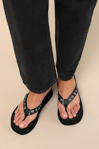 Skyscraper Black Studded Platform Thong Sandals 6