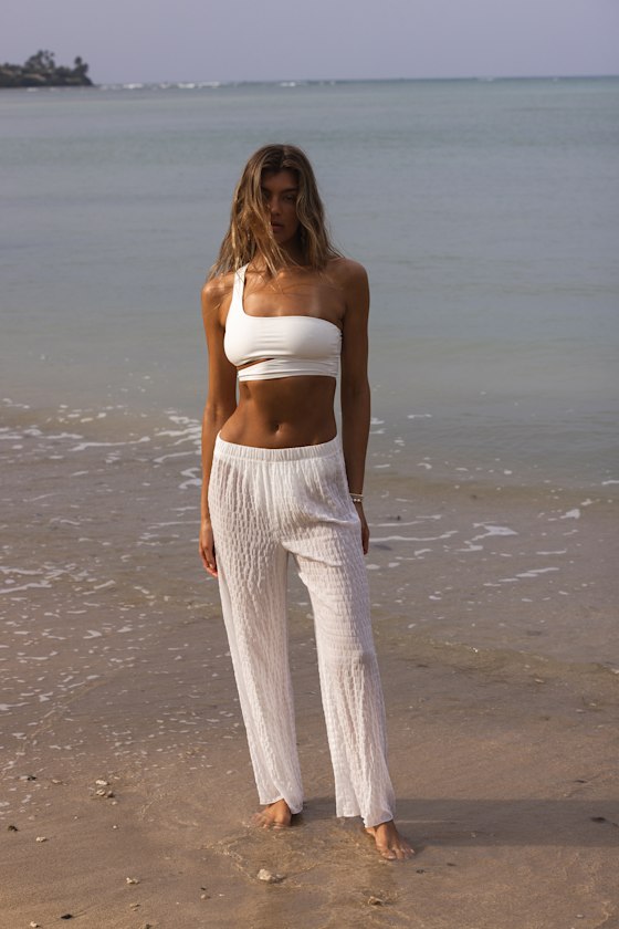 Lulus Casilda White Textured Swim Cover-up Pants In White