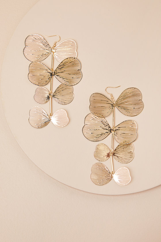 LULUS LERUNA GOLD PETAL DROP EARRINGS