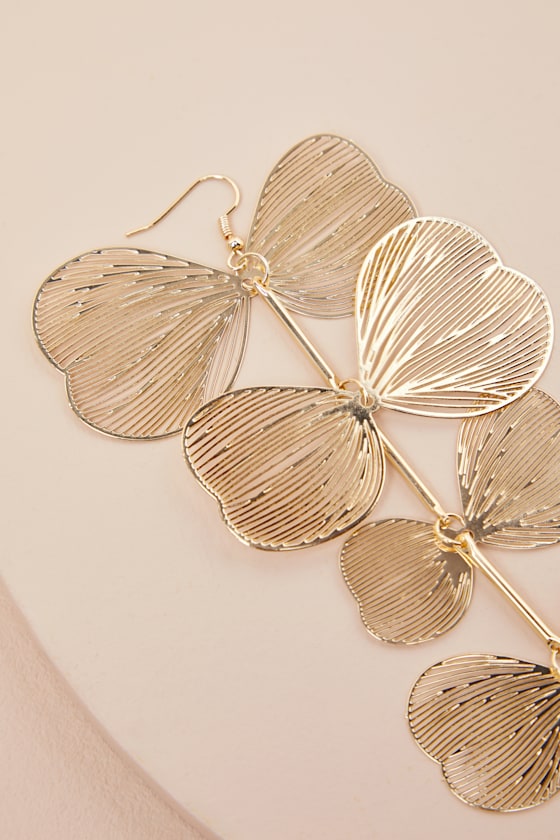 LULUS LERUNA GOLD PETAL DROP EARRINGS
