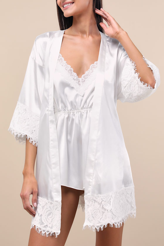 All A Dream Ivory Lace Satin Short Robe 8