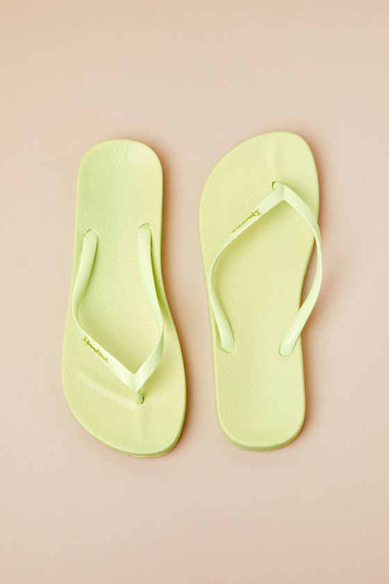 Anat Light Green Colors Fem Flip Flops 2