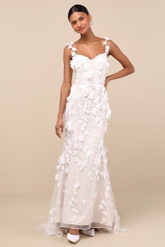 Kore White and Beige 3D Floral Mermaid Maxi Dress 4