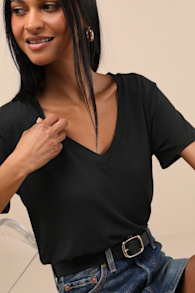 Adyn Black V-Neck Short Sleeve Tee