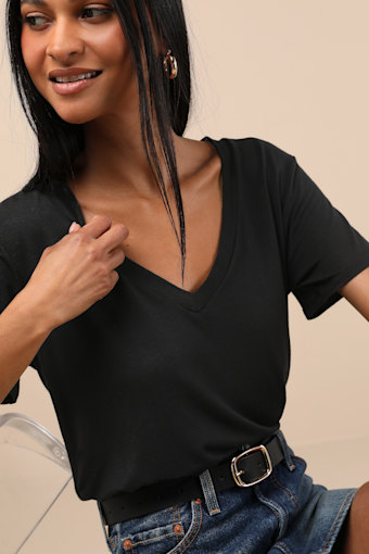 Adyn Black V-Neck Short Sleeve Tee 3