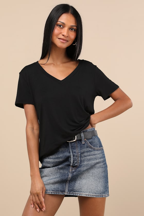 Lulus Adyn Black V-neck Short Sleeve Tee