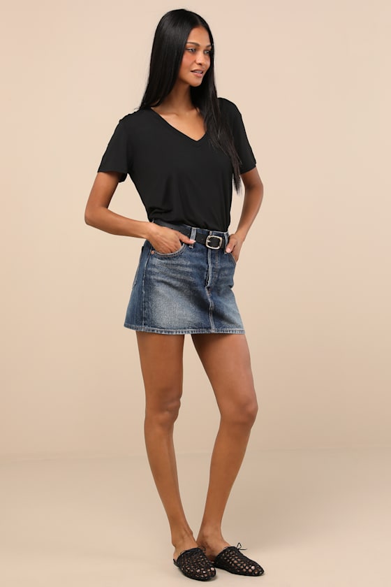 Lulus Adyn Black V-neck Short Sleeve Tee
