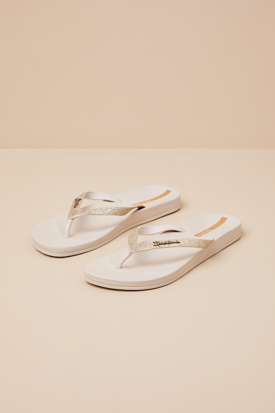 Ipanema Ana Sparkle Beige Flip Flops