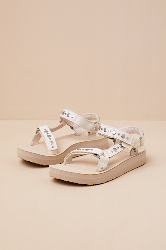 Midform Universal Coconut Studded Leather Sandals 1