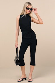 Agnete Black High-Rise Capri Pants