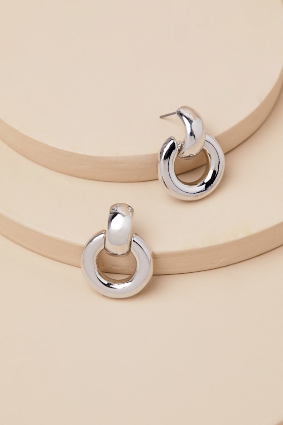 LULUS KERENSA SILVER DOOR KNOCKER EARRINGS