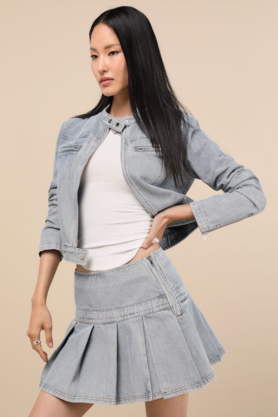 Khine Light Wash Denim Pleated Low-Rise Mini Skirt 6