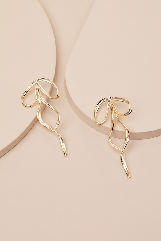 LULUS NEOMA GOLD OVERSIZED BOW EARRINGS